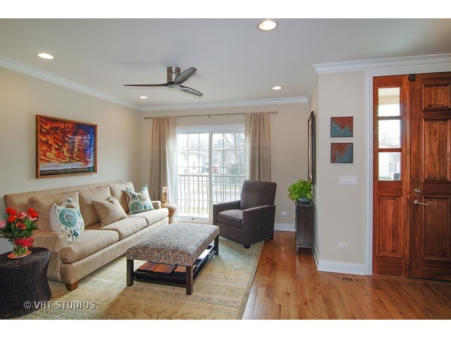 21 North Herbert Road, Unit F Riverside, IL 60546 - Photo 4 of 21 a living room with furniture and wooden floor