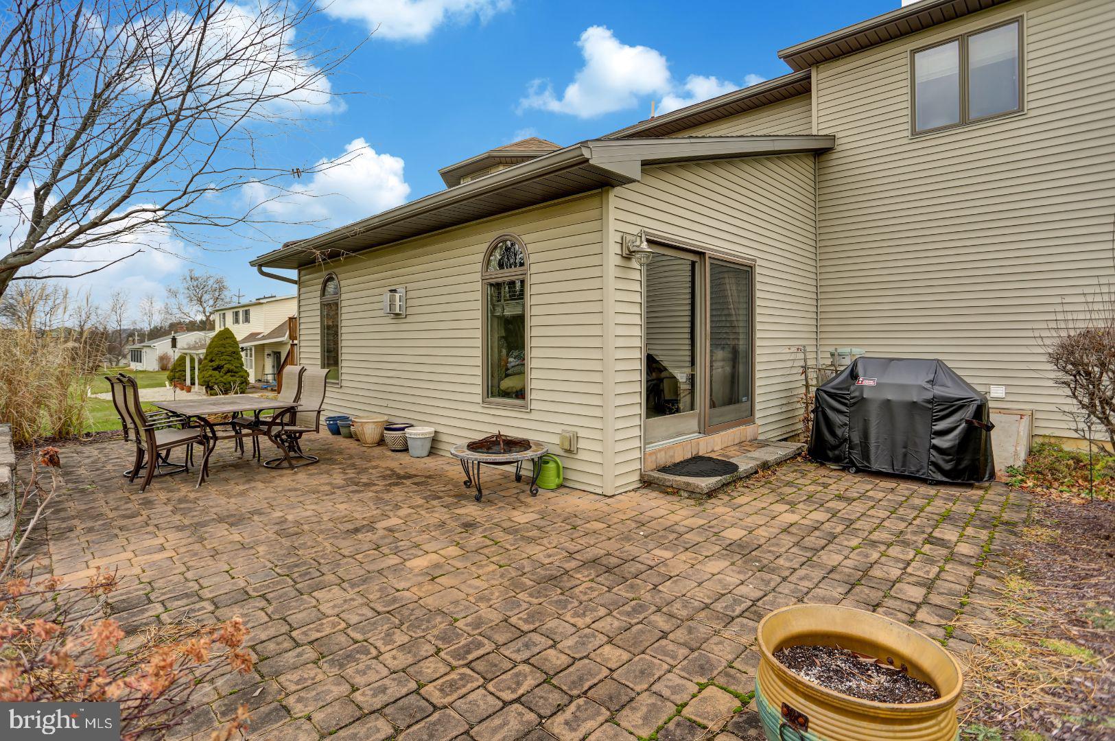 185 Orchard Road Reading, PA 19605 - Photo 36 of 38 Rear Paver Patio
