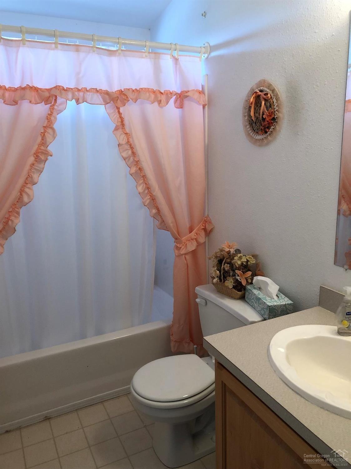 6568 Southwest Shad Road Terrebonne, OR 97760 - Photo 13 of 22 Second bath has tub & shower