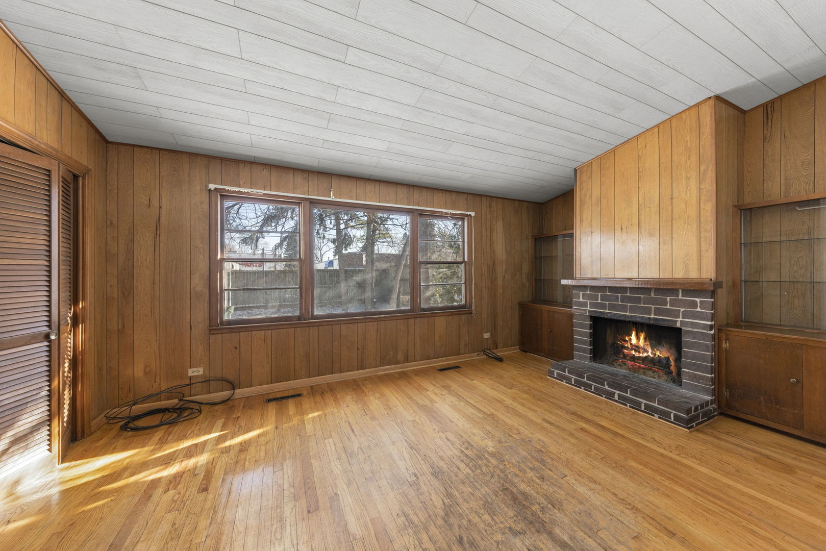 531 Delles Road Wheaton, IL 60187 - Photo 11 of 32 Gallery Image 11