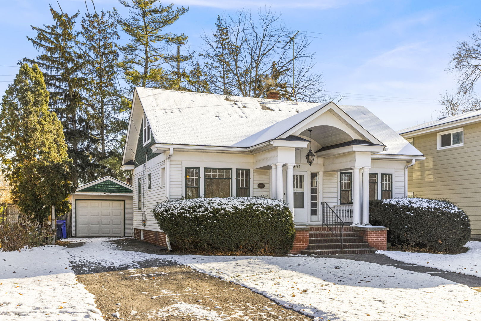 531 Delles Road Wheaton, IL 60187 - Photo 2 of 32 Gallery Image 2