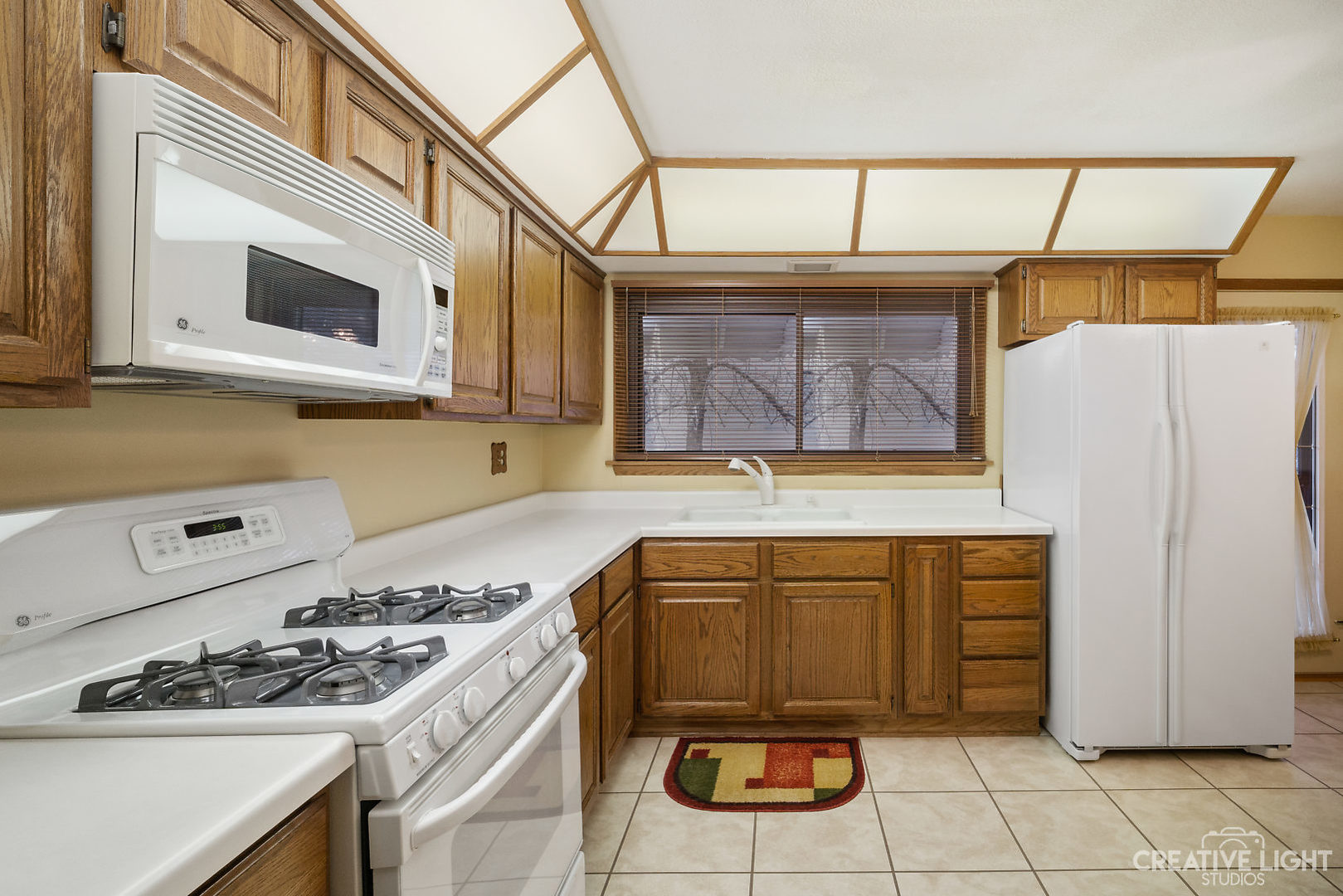 462 Rockhurst Road Bolingbrook, IL 60440 - Photo 8 of 24
