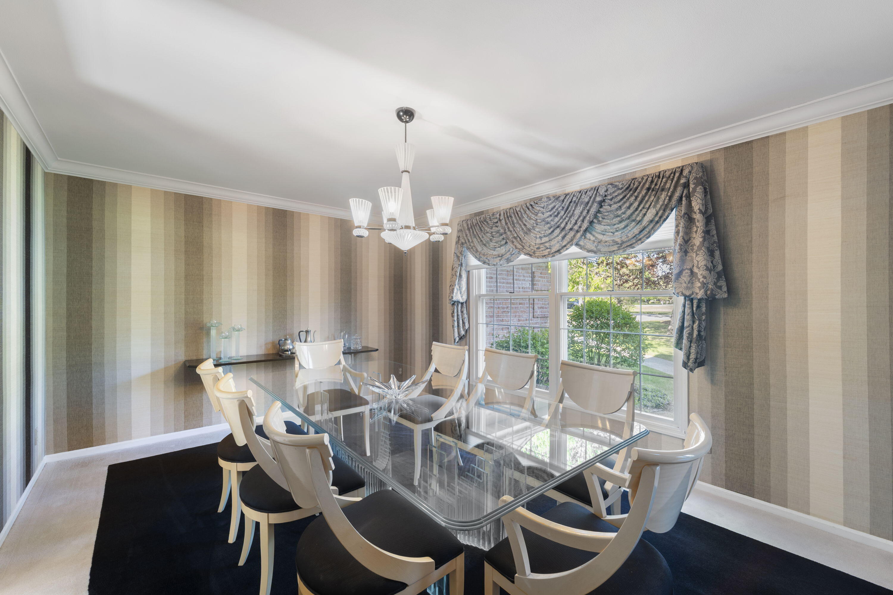 9840 North Otto Road Mequon, WI 53092 - Photo 7 of 45 Dining Room