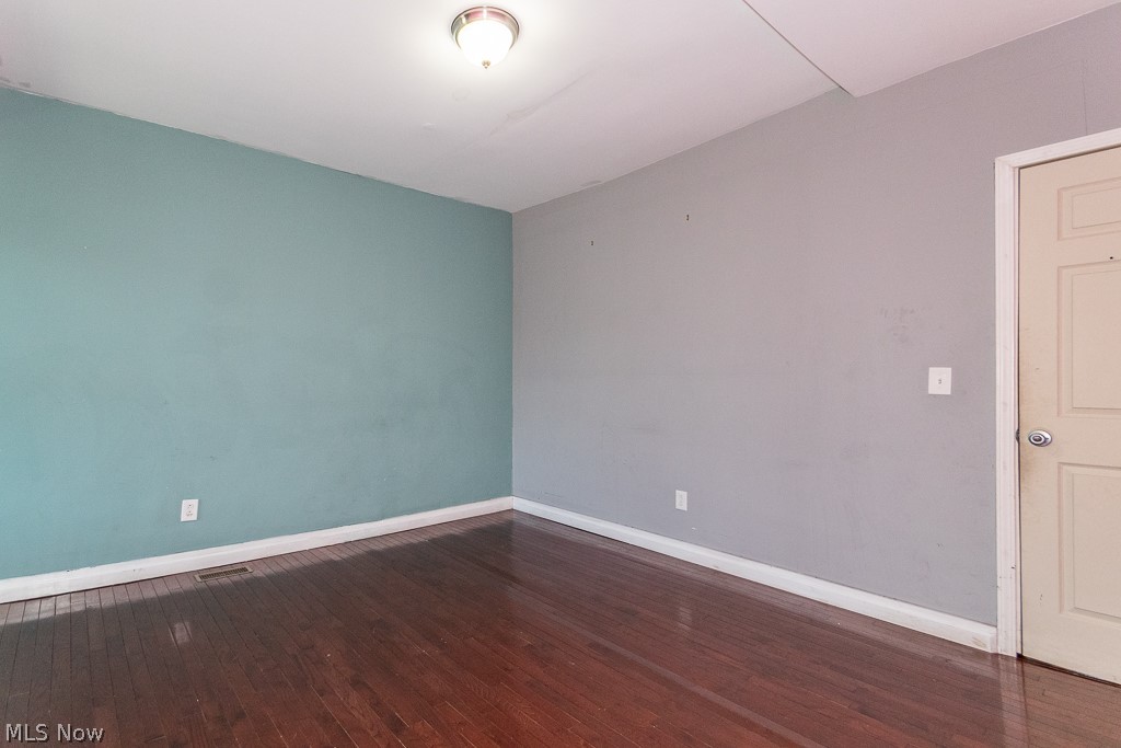 15416 Saranac Road Cleveland, OH 44110 - Photo 13 of 47