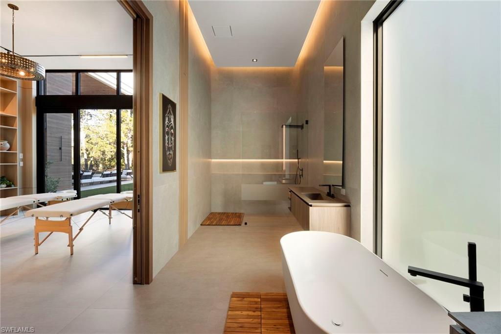 6616 Trail Boulevard Naples, FL 34108 - Photo 28 of 49