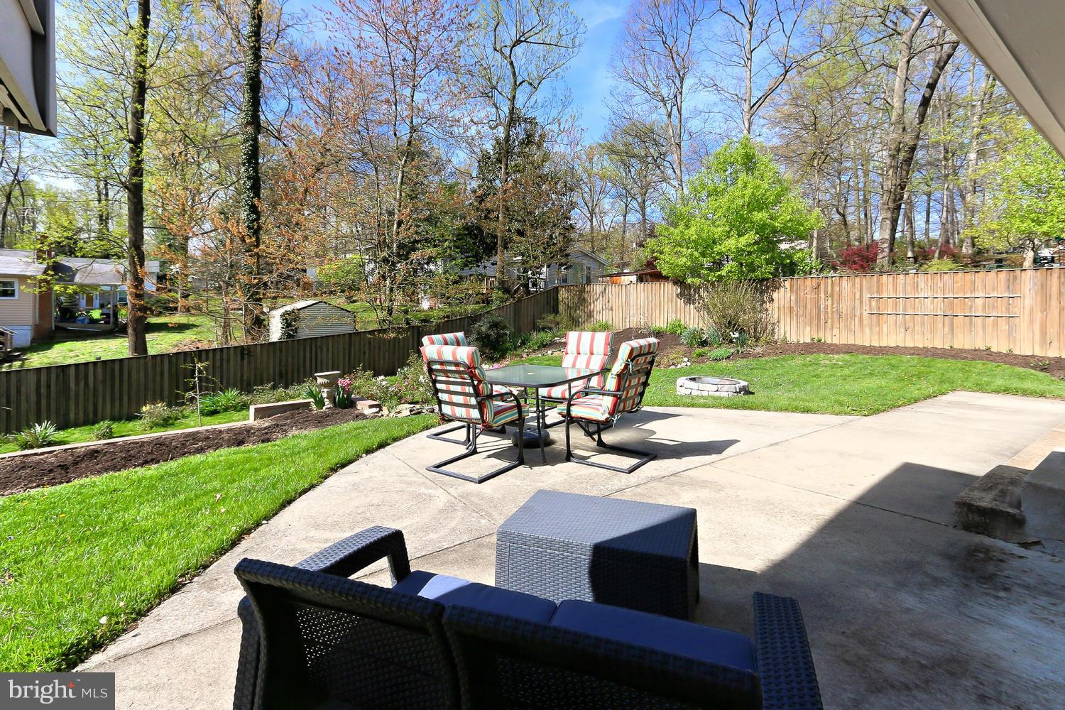 8211 Blairton Road Springfield, VA 22152 - Photo 24 of 27 Exterior (Rear)