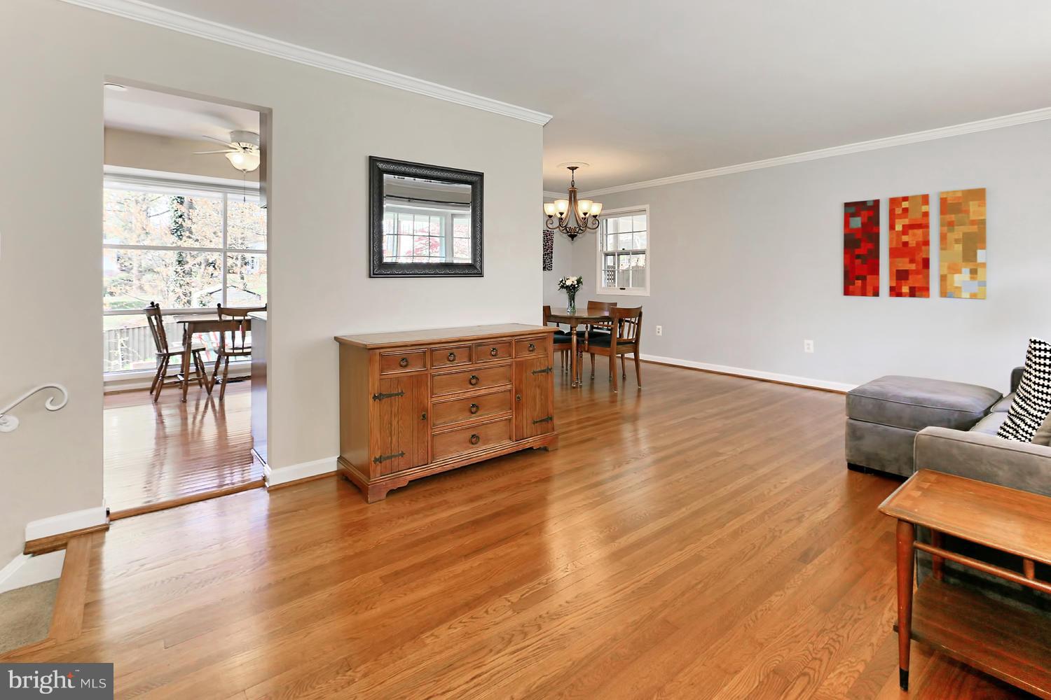 8211 Blairton Road Springfield, VA 22152 - Photo 4 of 27 Living Room