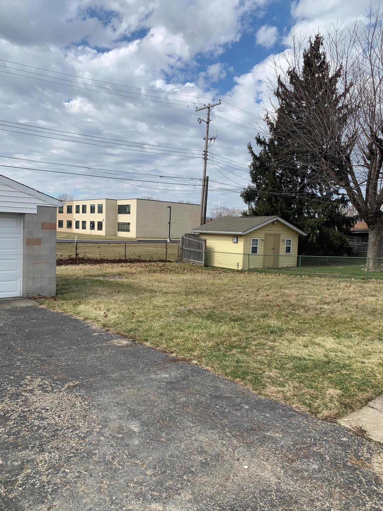 3853 Fergus Road Columbus, OH 43207 - Photo 15 of 16 Photo 1