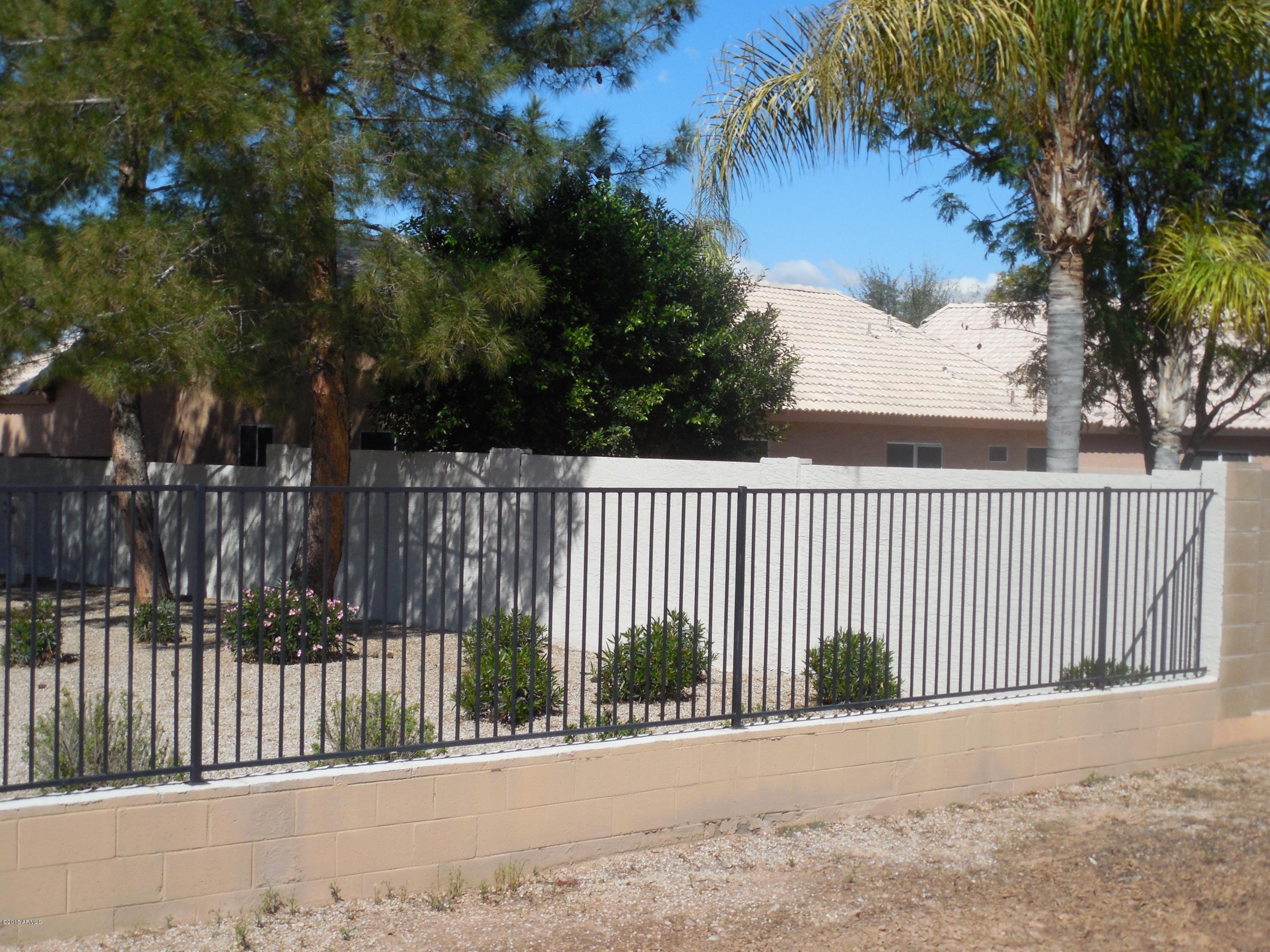 1369 South Monterey Street Gilbert, AZ 85233 - Photo 8 of 28 DSCN0581