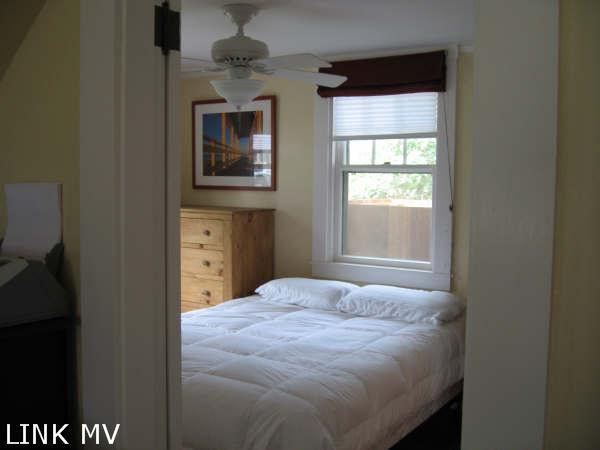 9 High Street Edgartown, MA 02539 - Photo 10 of 15 http://d1qzqeyxiitrap.cloudfront.net/photos/17223/600/4dc4d659.jpg