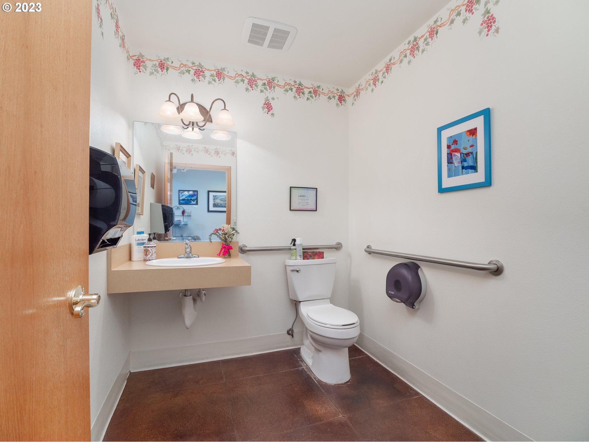 345 1st Street Elkton, OR 97436 - Photo 30 of 34