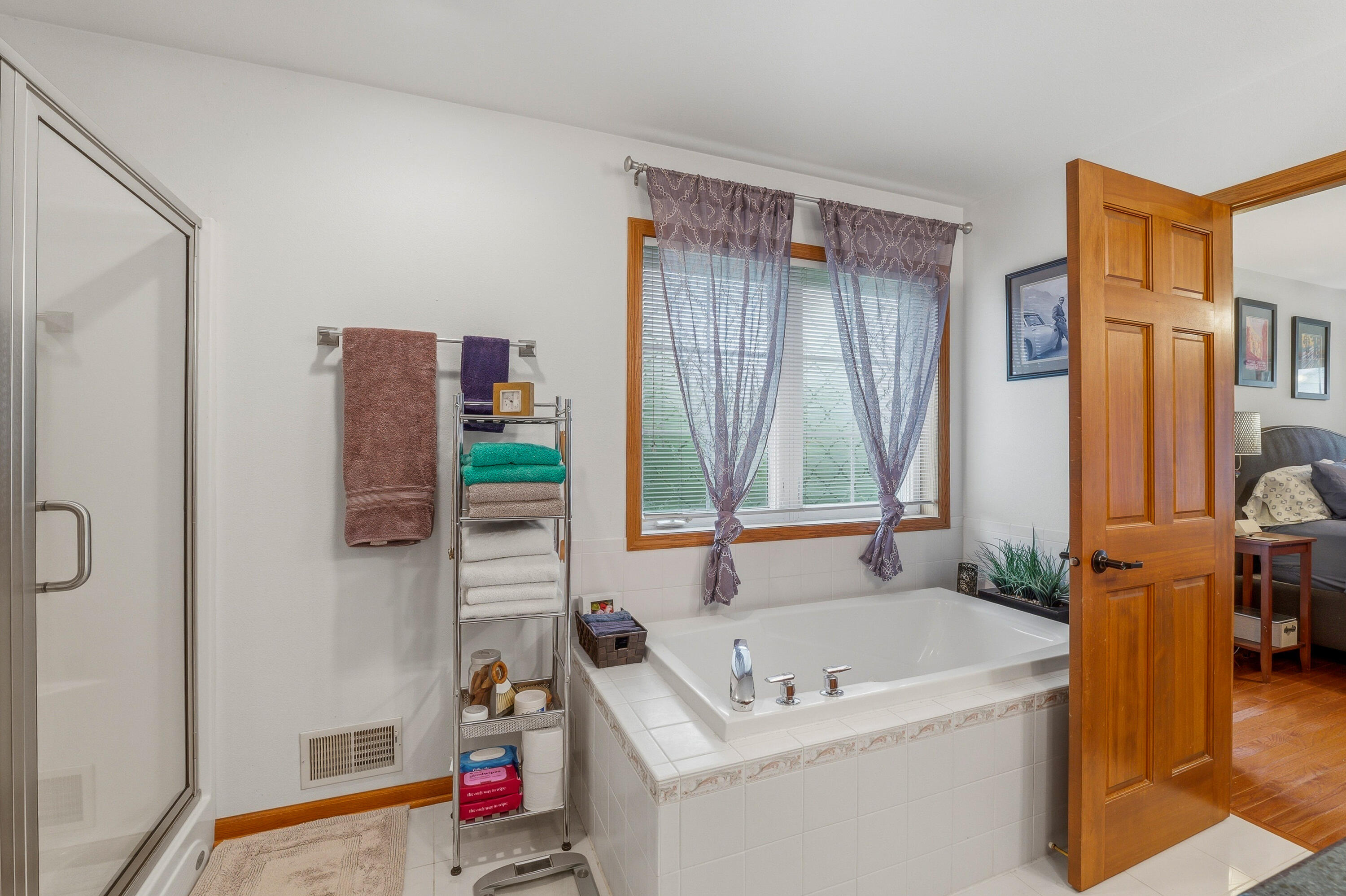 141 Sauthoff Road Madison, WI 53704 - Photo 17 of 35 Primary Bath