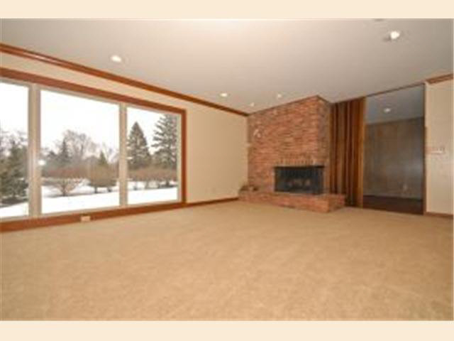 2305 Hillside Lane Southwest Rochester, MN 55902 - Photo 3 of 26