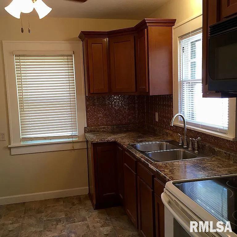 2337 South 4th Street Springfield, IL 62703 - Photo 8 of 19