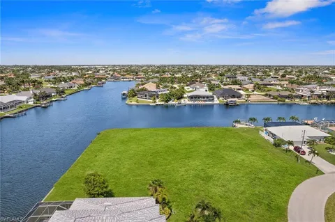 $549,000 | 2701 Southwest 30th Terrace, Cape Coral, FL 33914