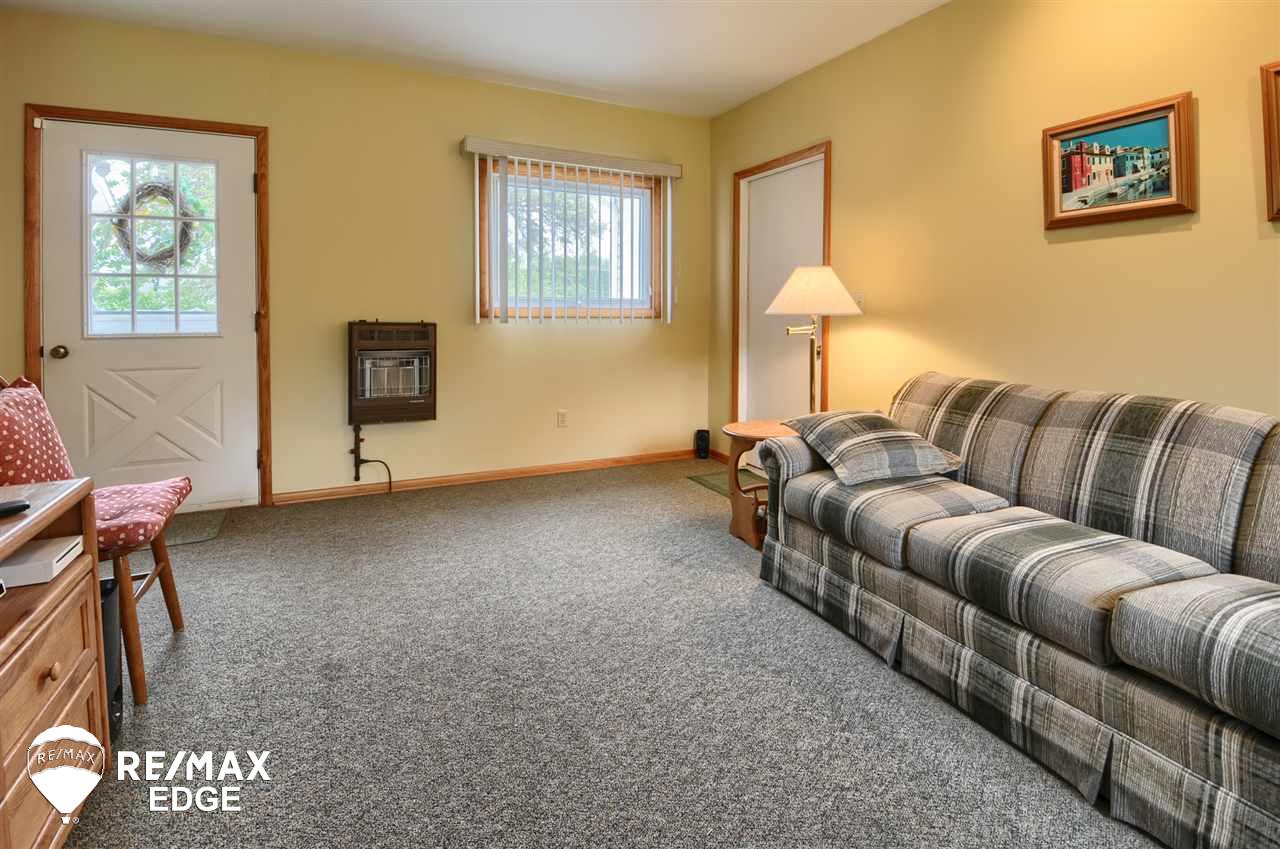 1348 East Mt Morris Road Mount Morris, MI 48458 - Photo 3 of 37 31383129-2.JPG