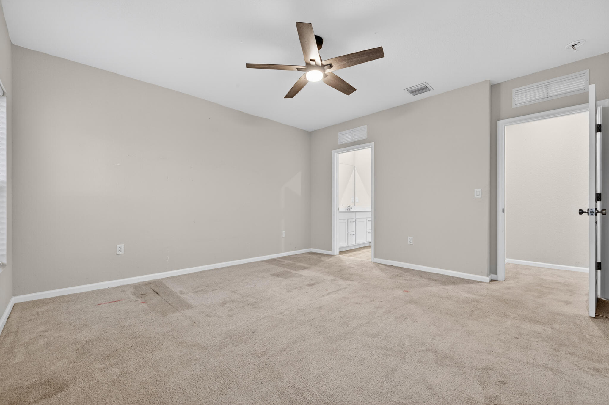 136 Dabou Loop Belle Glade, FL 33430 - Photo 12 of 17 12