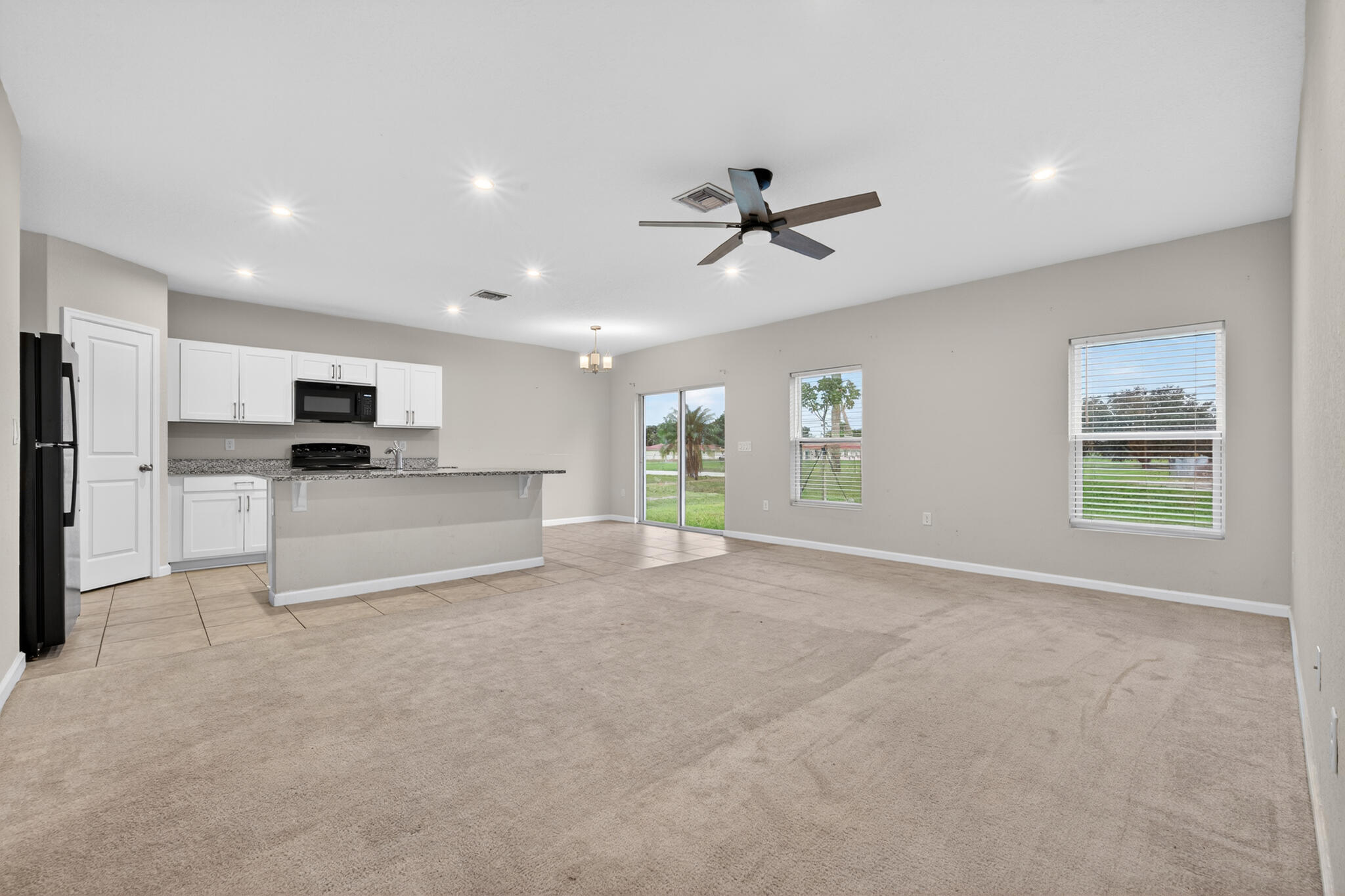 136 Dabou Loop Belle Glade, FL 33430 - Photo 5 of 17 5