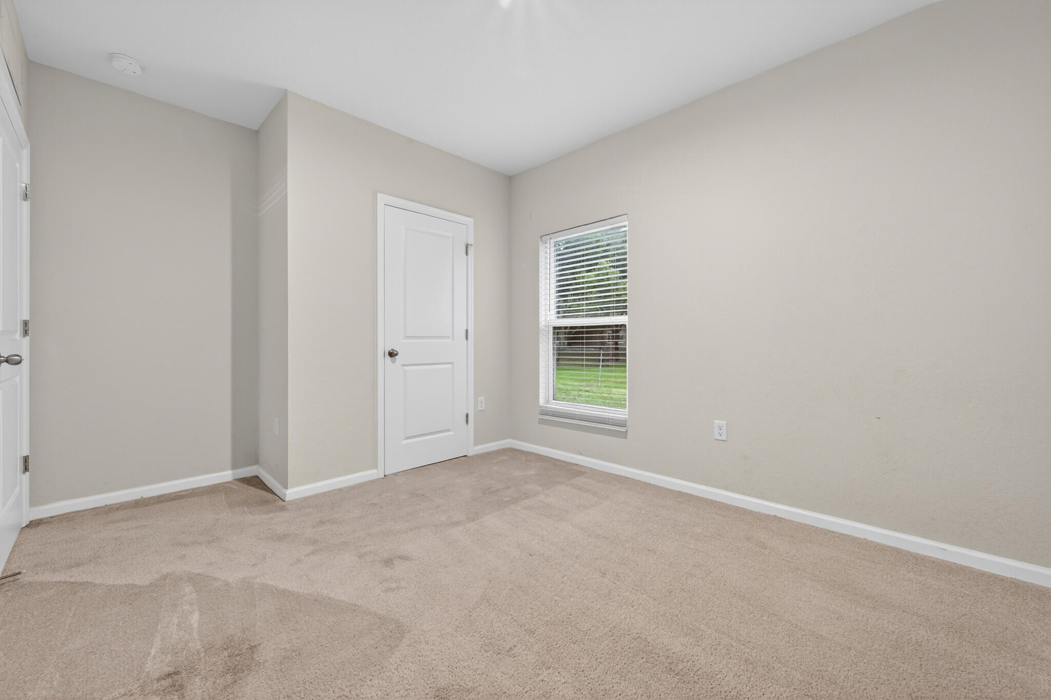 136 Dabou Loop Belle Glade, FL 33430 - Photo 10 of 17 10