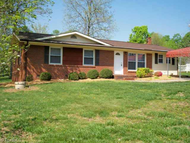 372 Junction Road Mocksville, NC 27028 - Photo 1 of 9 Exterior Front.