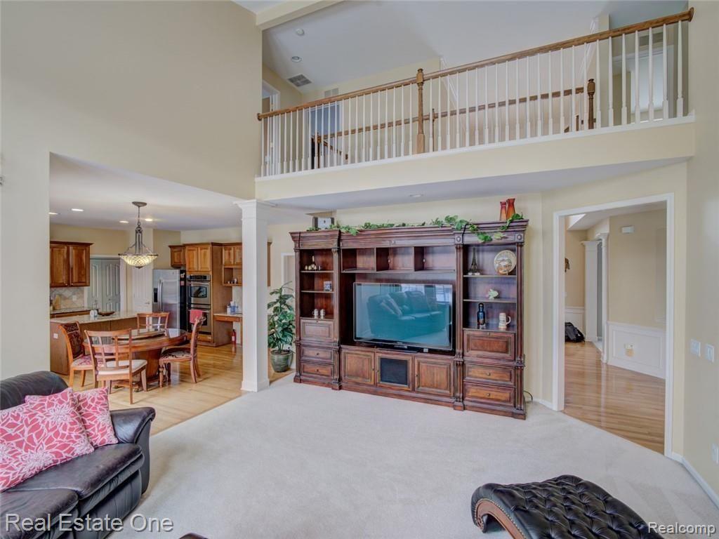 708 Enchantment Drive Rochester, MI 48307 - Photo 11 of 39 DSC00246_7_8.jpg