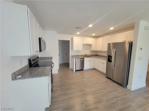 $475,000 | 2156 Edison Avenue, Fort Myers, FL 33901