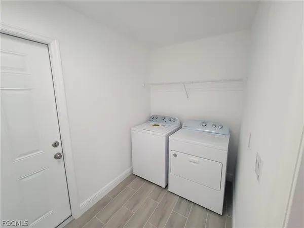 $475,000 | 2156 Edison Avenue, Fort Myers, FL 33901