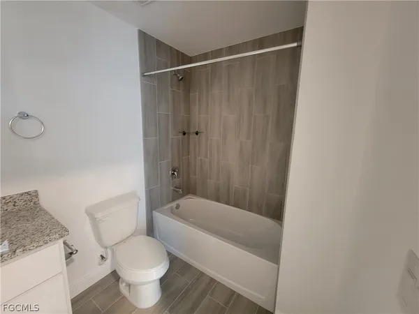 $475,000 | 2156 Edison Avenue, Fort Myers, FL 33901