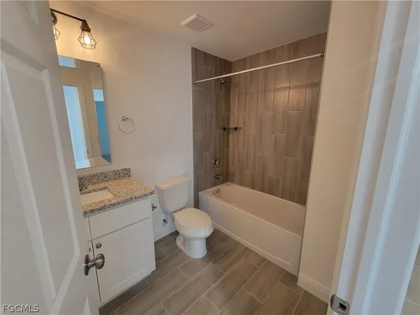 $475,000 | 2156 Edison Avenue, Fort Myers, FL 33901