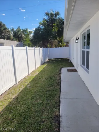 $475,000 | 2156 Edison Avenue, Fort Myers, FL 33901