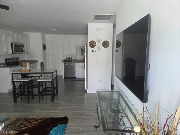 $475,000 | 2156 Edison Avenue, Fort Myers, FL 33901