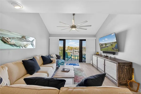 $599,000 | 901 Seafarer Circle, Unit 504, Jupiter, FL 33477