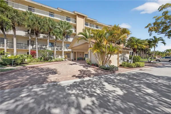 $599,000 | 901 Seafarer Circle, Unit 504, Jupiter, FL 33477