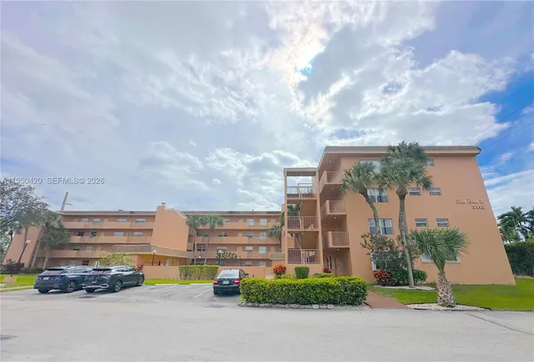 $2,100 | 3110 North Pine Island Road, Unit 408, Sunrise, FL 33351
