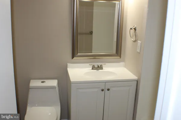 $394,900 | 8 Essex Court, Ewing, NJ 08628