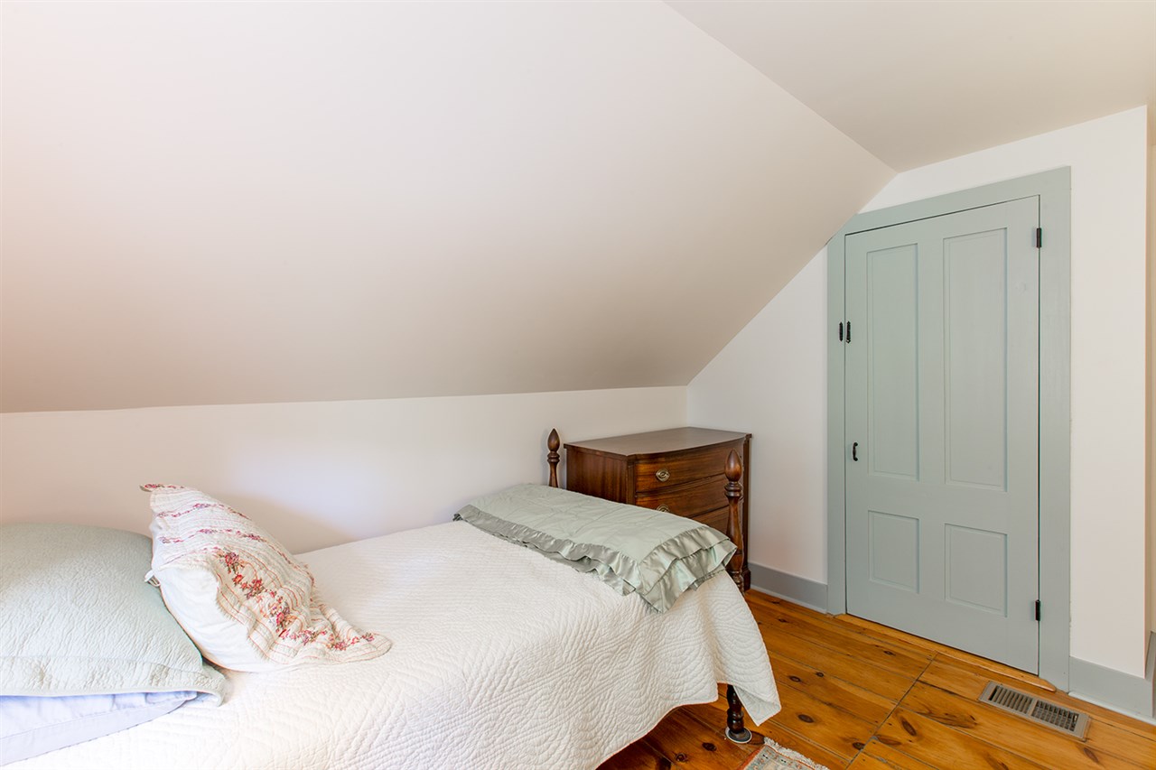 86 Newfields Road Exeter, NH 03833 - Photo 23 of 39