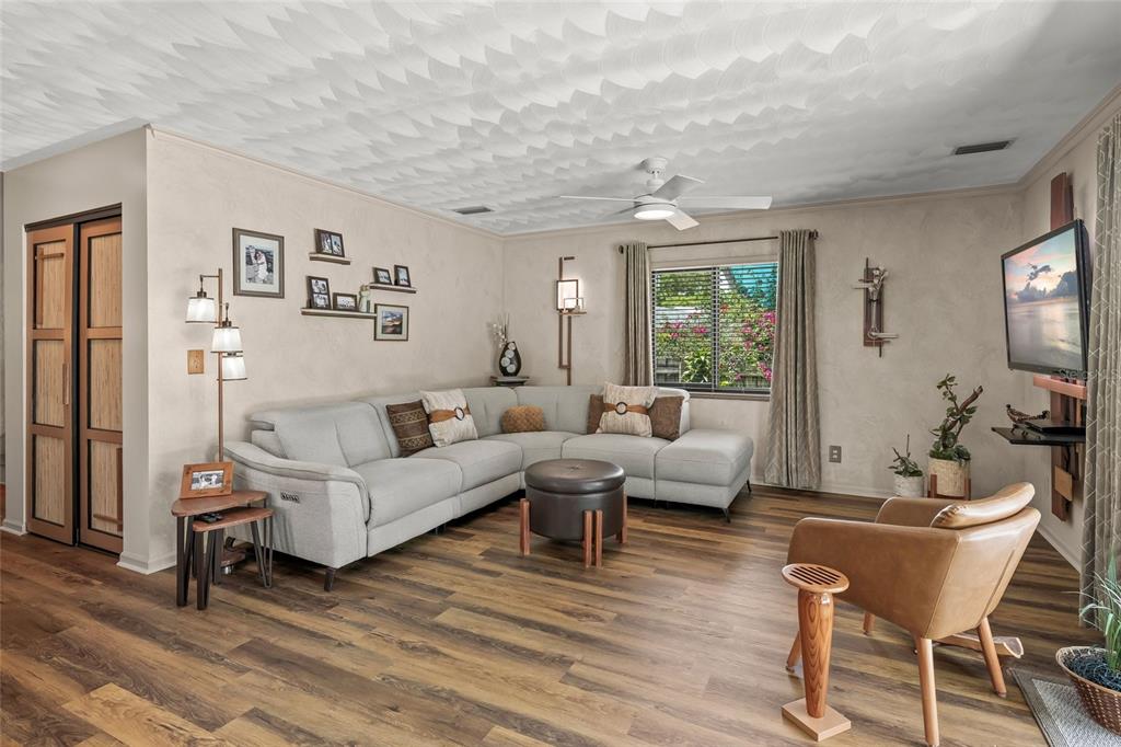 3643 Meridale Road Sarasota, FL 34233 - Photo 21 of 50