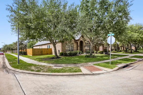 $590,000 | 28003 Longspur Drive, Katy, TX 77494