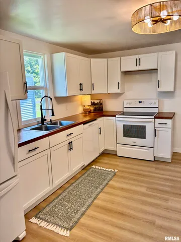 $109,000 | 527 South Rotan Street, Salem, IL 62881