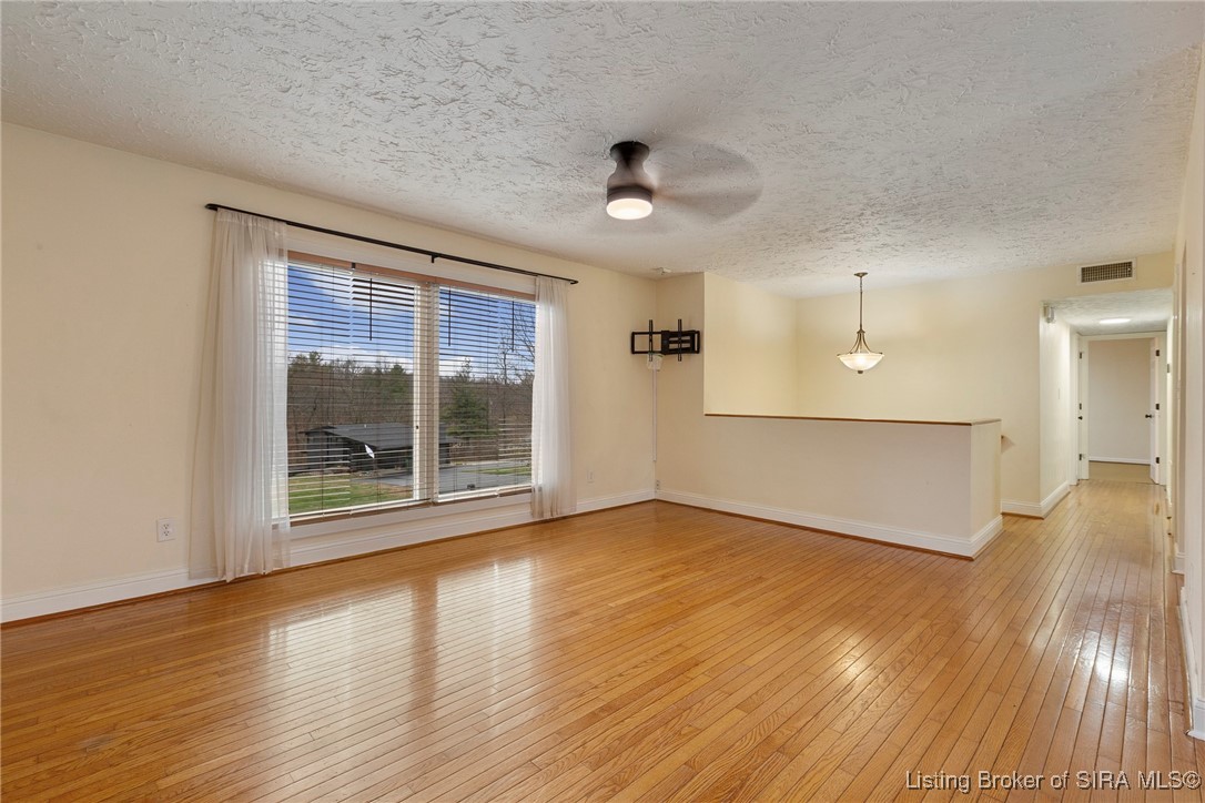 6828 Farnsley Knob Road Elizabeth, IN 47117 - Photo 11 of 53