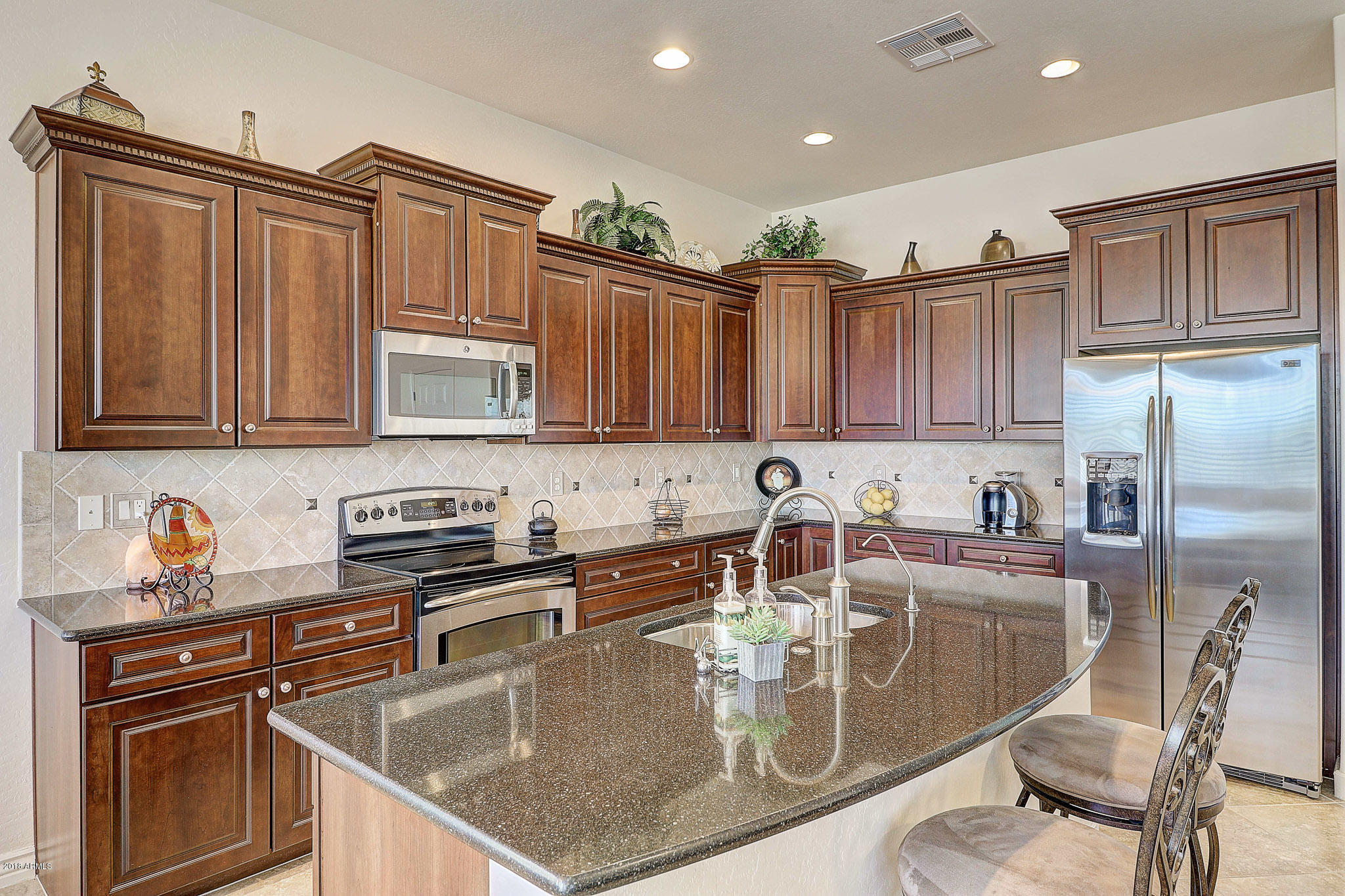 17606 West Verdin Road Goodyear, AZ 85338 - Photo 15 of 43 Kitchen