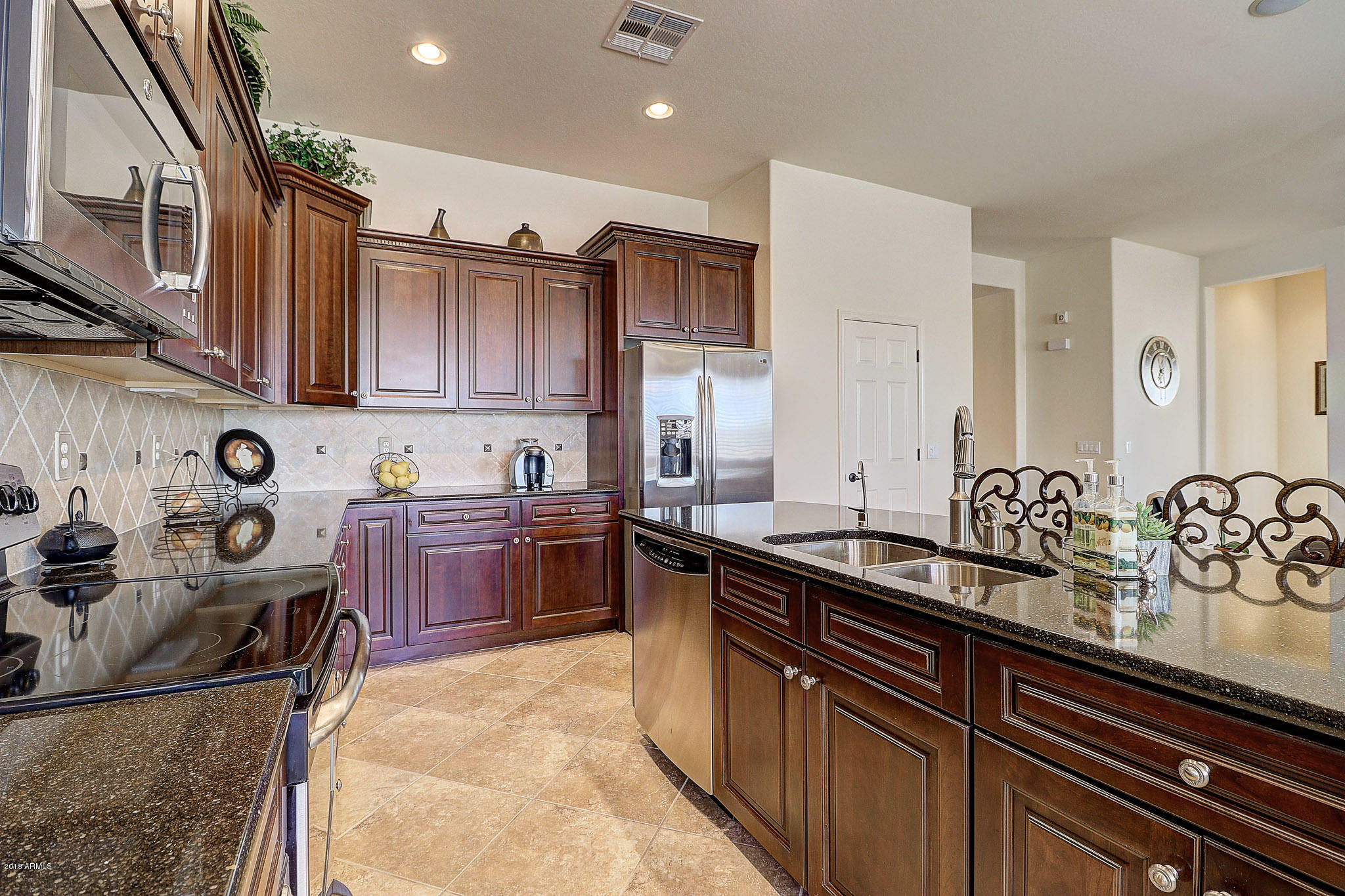 17606 West Verdin Road Goodyear, AZ 85338 - Photo 17 of 43 Kitchen