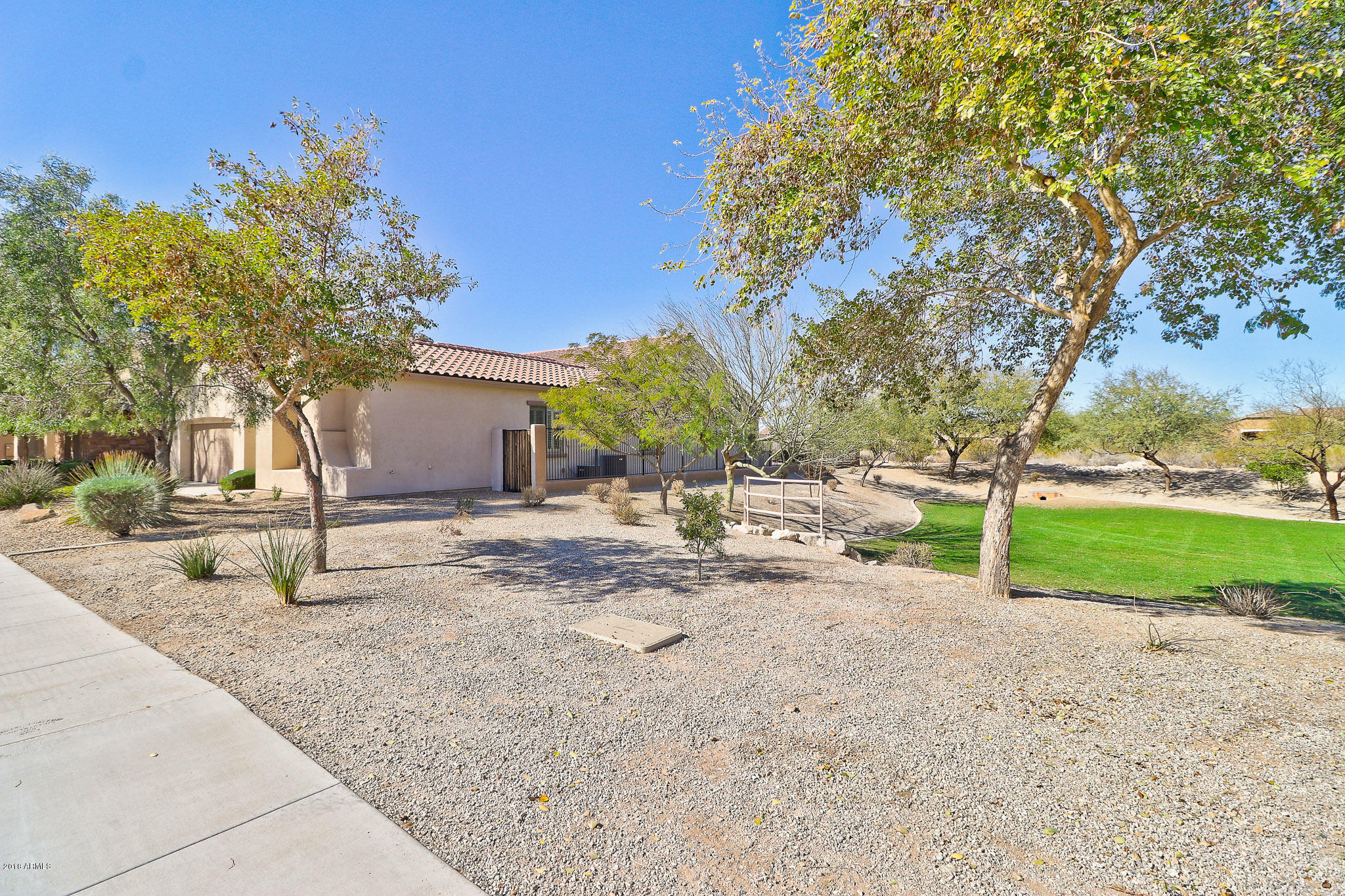 17606 West Verdin Road Goodyear, AZ 85338 - Photo 4 of 43 17606 W Verdin Rd
