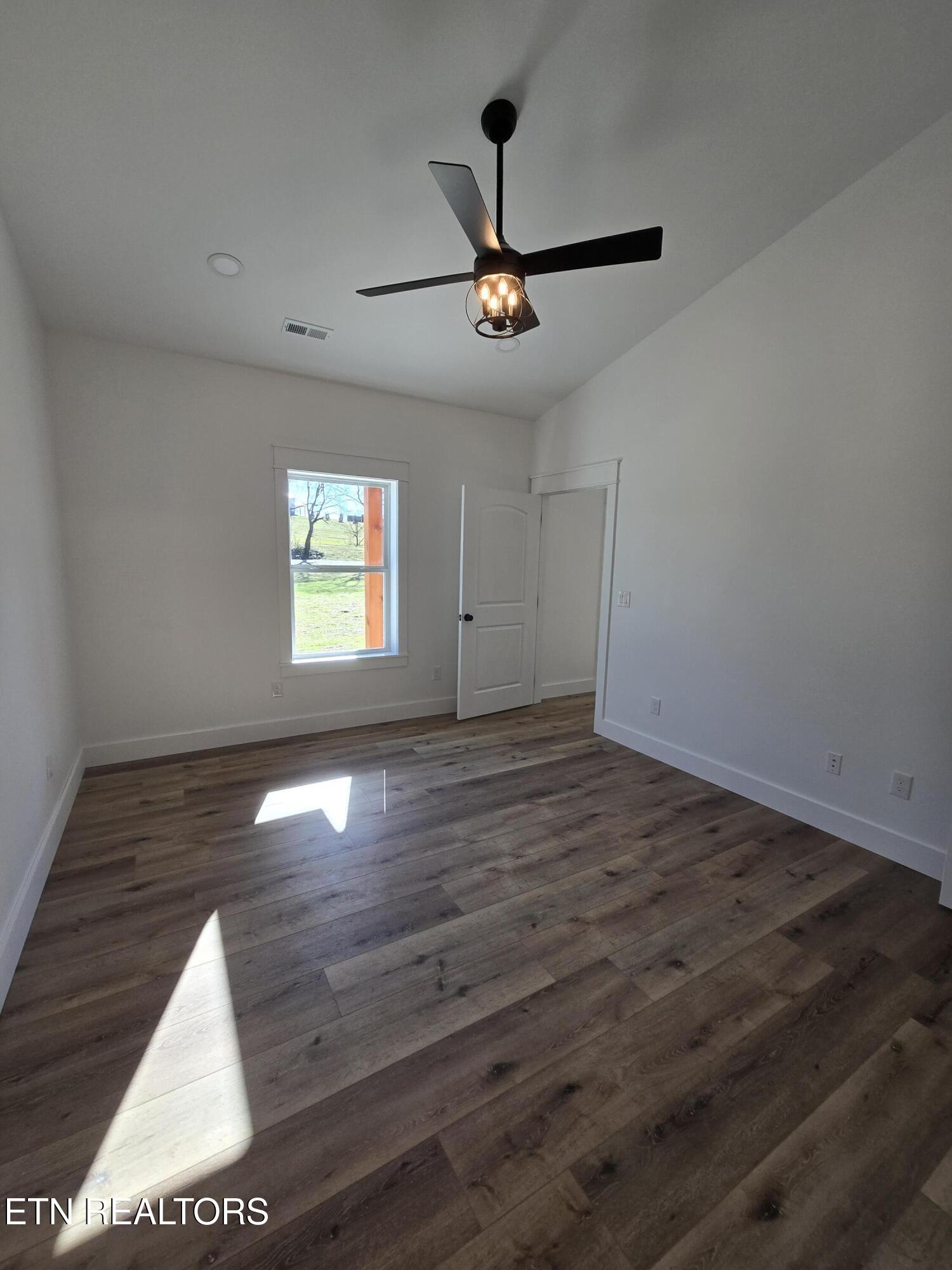 129 Anderson Road Sweetwater, TN 37874 - Photo 16 of 24 20251220_124636