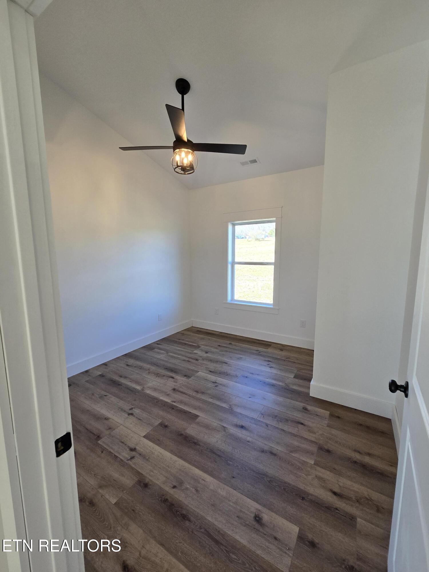 129 Anderson Road Sweetwater, TN 37874 - Photo 20 of 24 20251220_124827