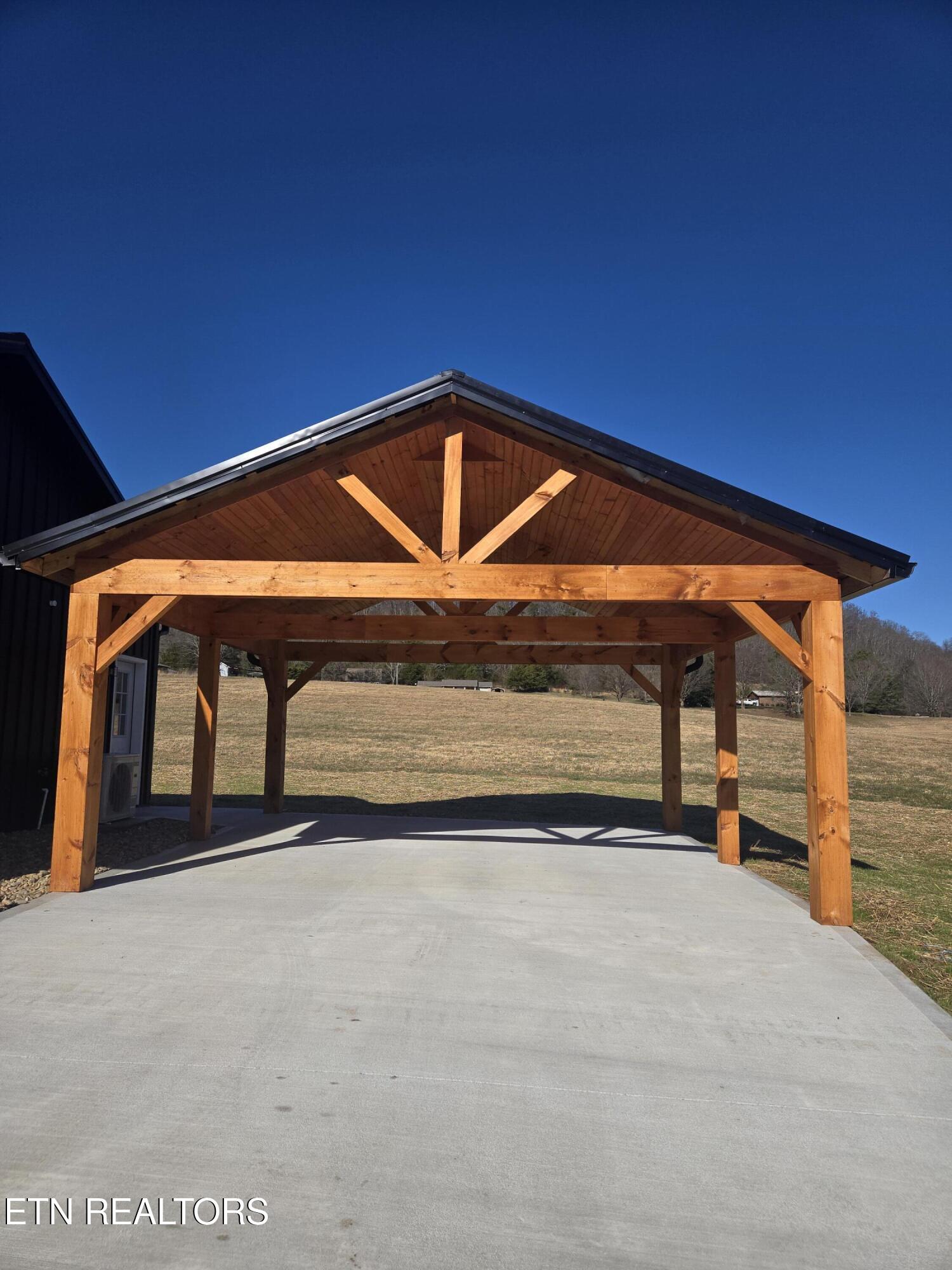 129 Anderson Road Sweetwater, TN 37874 - Photo 4 of 24 20251220_124303