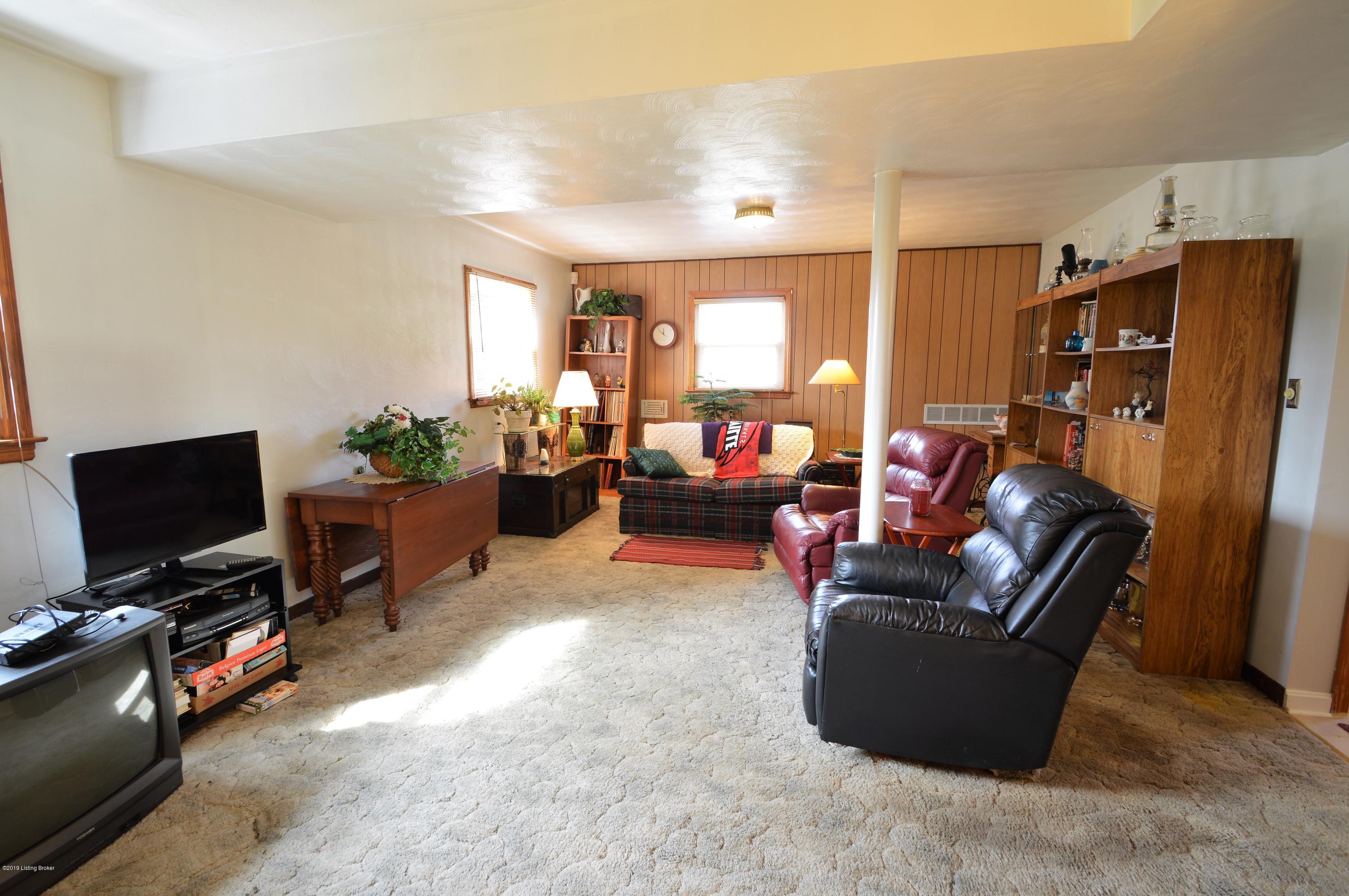 9803 Fairmount Road Louisville, KY 40291 - Photo 30 of 50 DSC_0037 (3)