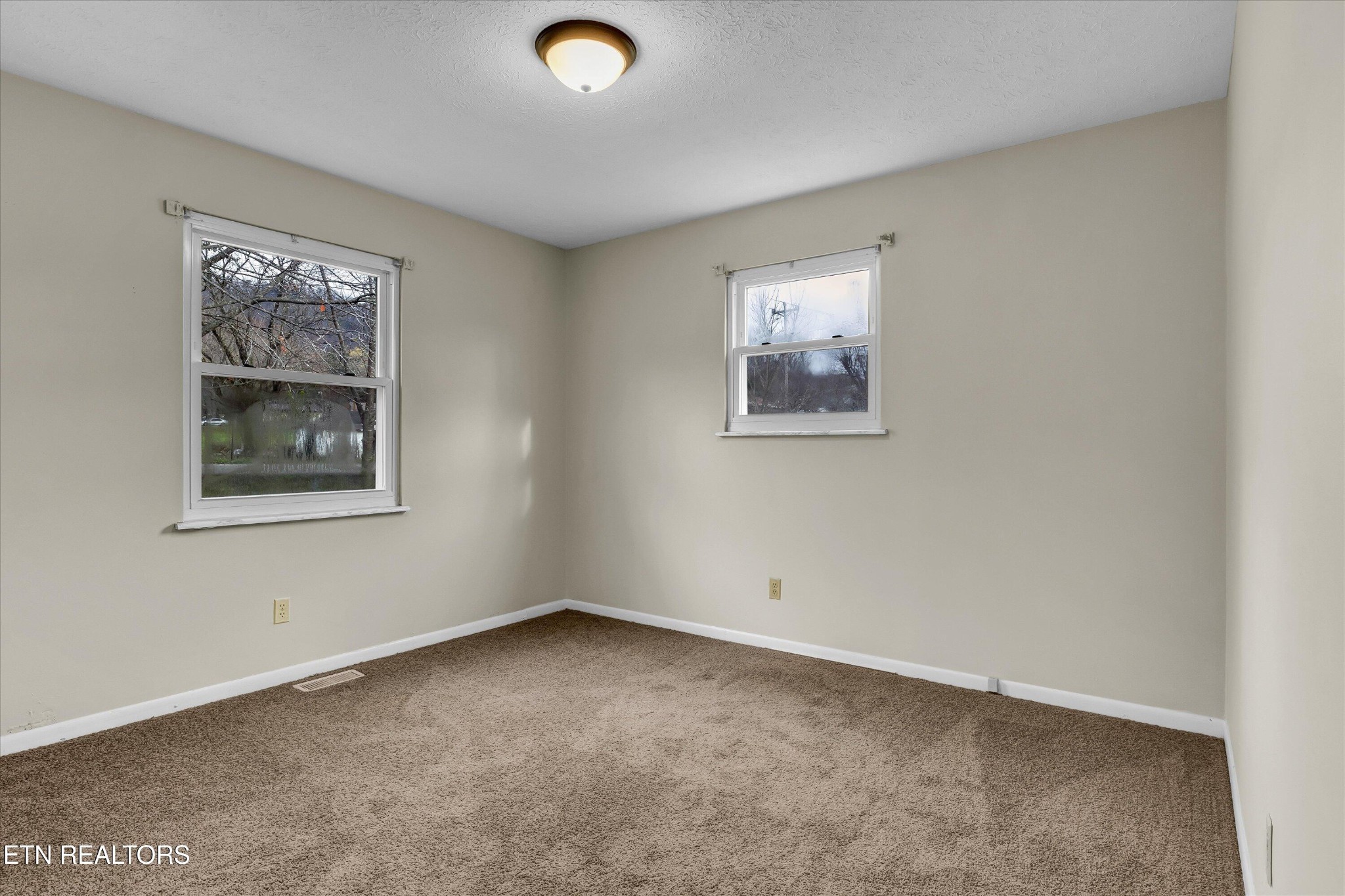 1622 Back Valley Road La Follette, TN 37766 - Photo 14 of 21 Gallery Image 14