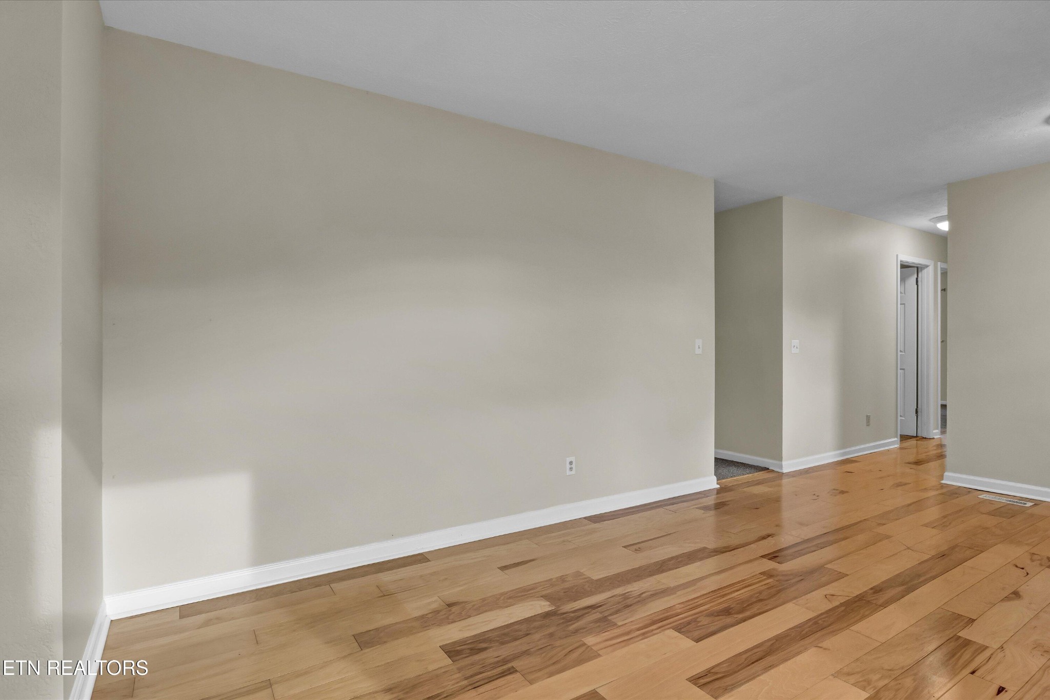 1622 Back Valley Road La Follette, TN 37766 - Photo 9 of 21 Gallery Image 9