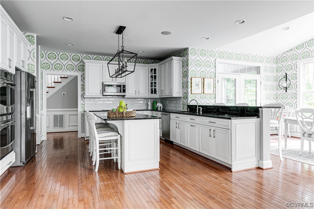 508 Raleigh Manor Road Henrico, VA 23229 - Photo 10 of 25 Kitchen - Open concept